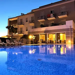hotel-paradiso-bardolino.hotelinveneto.com/