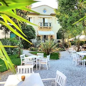 hotel-club-i-pini-residenza-depoca.it-tuscanyhotel.com/