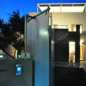 *** Bed & Breakfast Art House Margine Rosso Italia